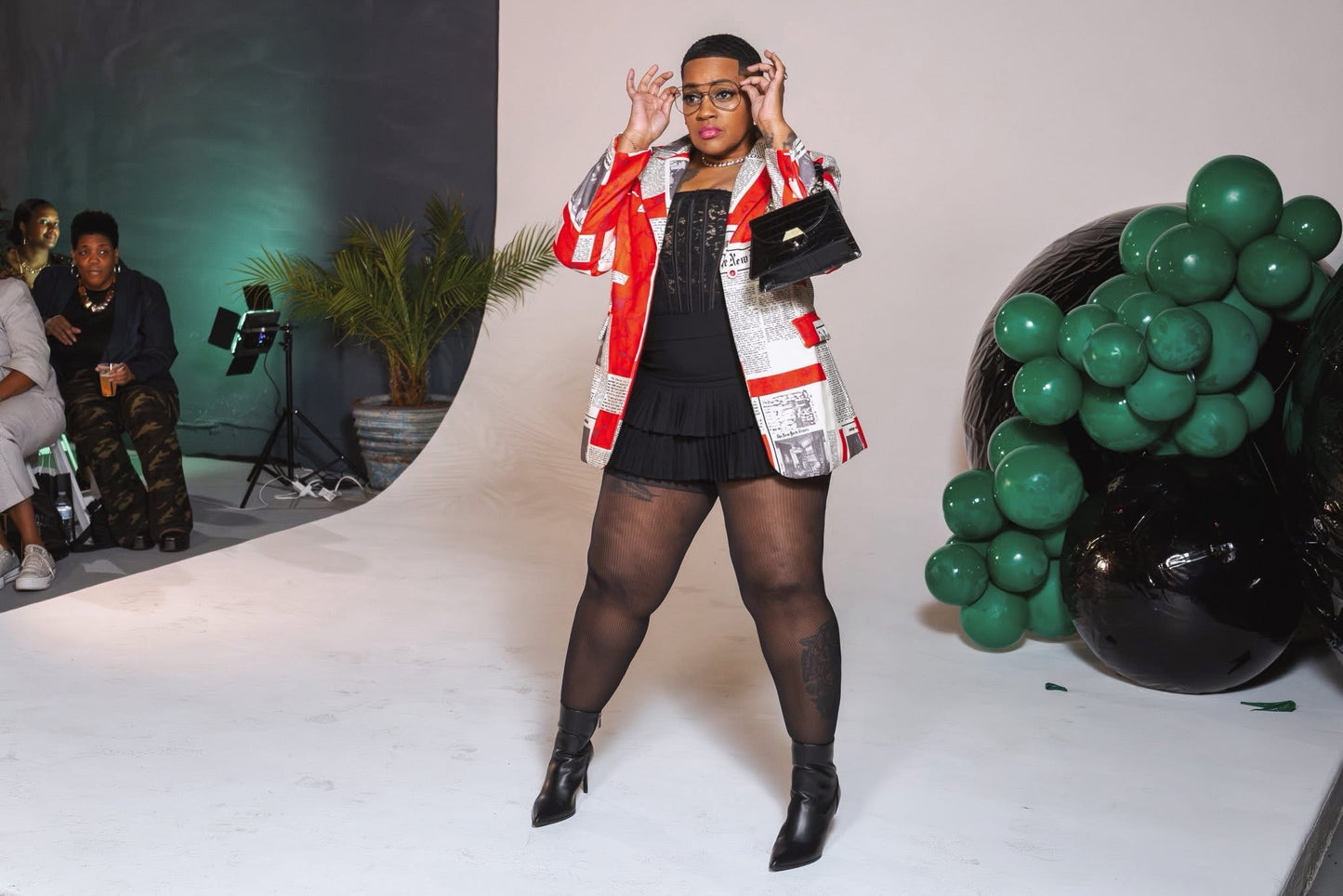 Long Sleeves Loose Buttoned Newspaper Print Pockets Split-Joint Notched Collar Blazer Outerwear