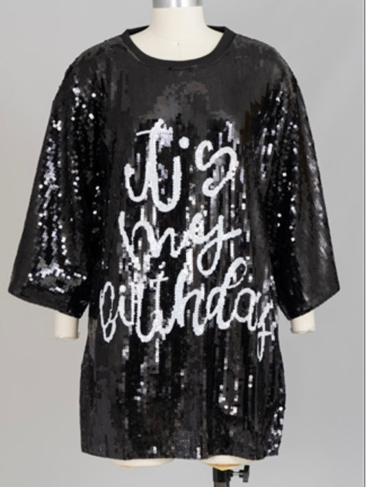 Schwarz-weißes Pailletten-T-Shirt-Kleid „It's My Birthday“.